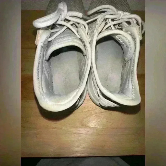 Adidas Women's Gray Memory Foam Lightweight Running Shoes - Size 8 Sneakers - Picture 8 of 9